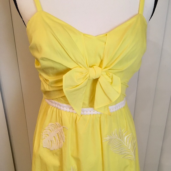 Lilly Pulitzer yellow long dress with floral design zipper in the back - Picture 2 of 11